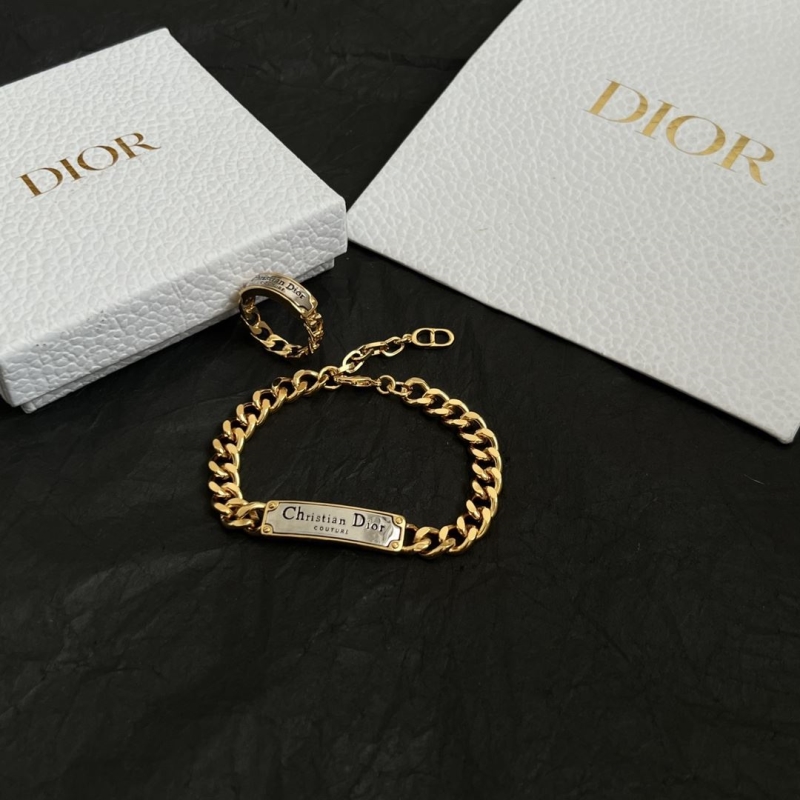 chr1st1an D10r rings